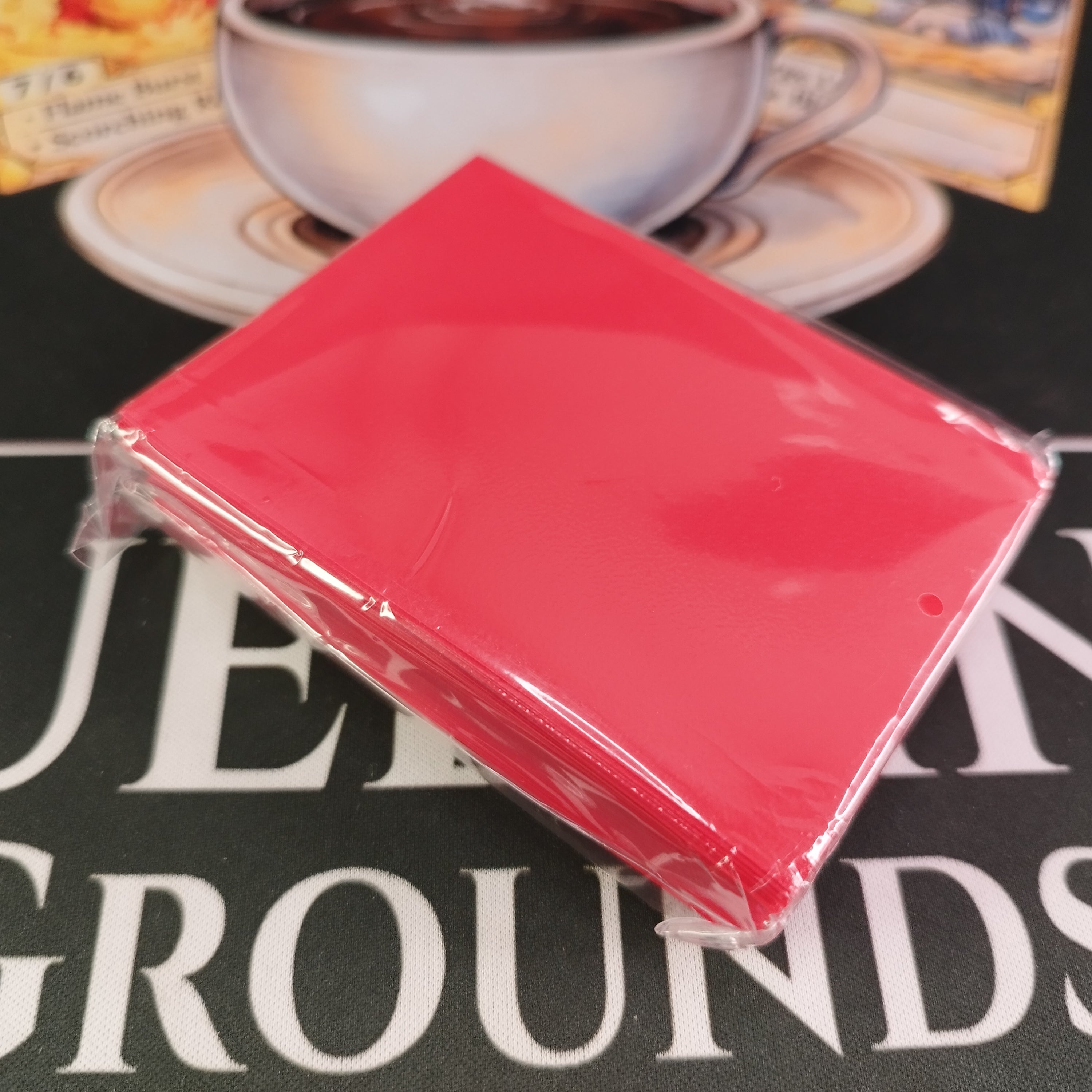Matte - 100 Red Standard Sleeves